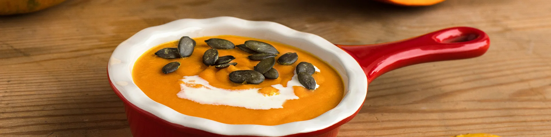 Kürbissuppe mit Ingwer und Kokosmilch Kürbissuppe mit Ingwer und Kokosmilch