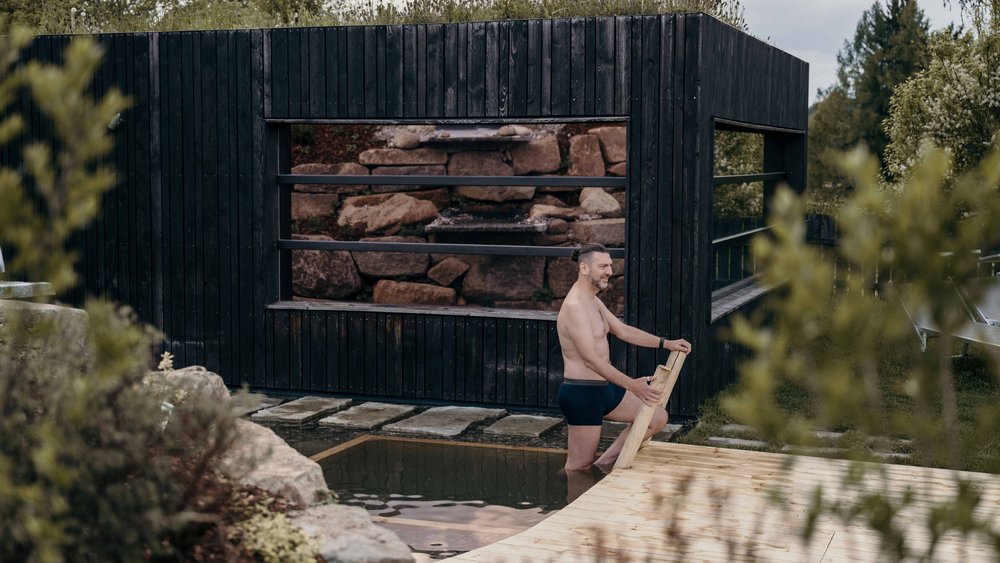 Impressions from a world of ease