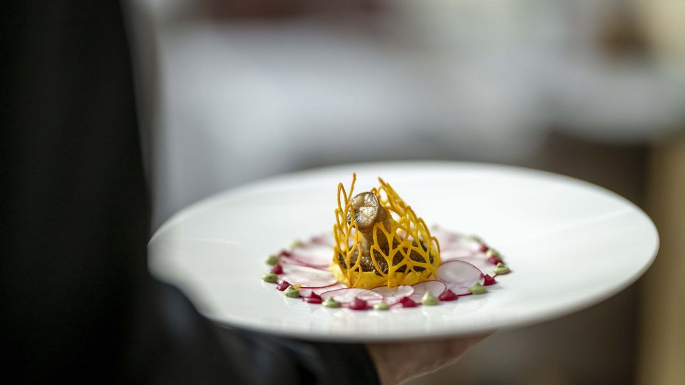 Impressions from a world of ease